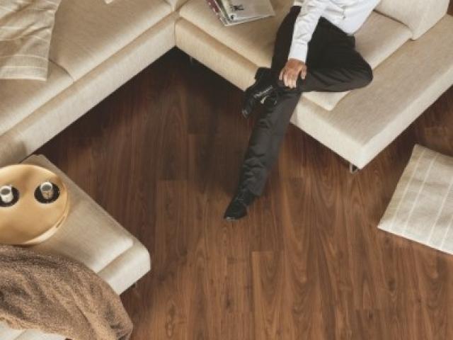 Stratifié Quickstep : ELIGNA EL1043 - Noyer huilé