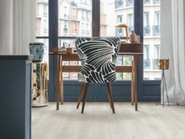 Stratifié Quickstep : ELIGNA EL3990- Chêne Venise clair