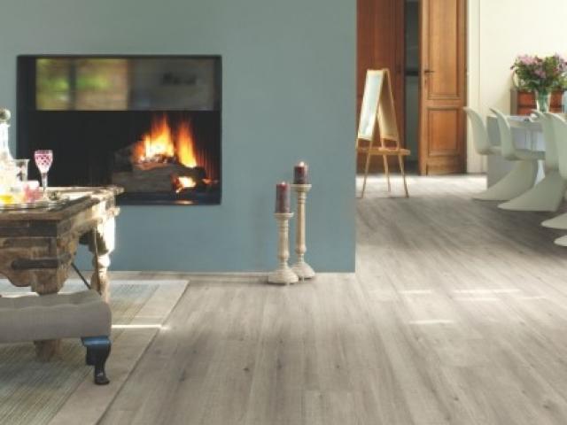 Stratifié Quickstep : IMPRESSIVE IM1858 - Chêne aspect raboté gris