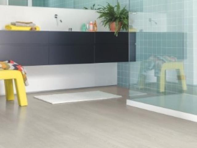 Stratifié Quickstep : IMPRESSIVE ULTRA  IMU3559 - Chêne clair classique patiné 