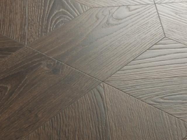 Stratifié Quickstep : IMPRESSIVE PATTERNS IPA4145 -  Chêne royal marron foncé