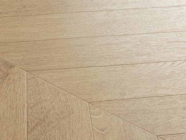 Stratifié Quickstep : IMPRESSIVE PATTERNS IPA4160 -  Chêne chevron moyen