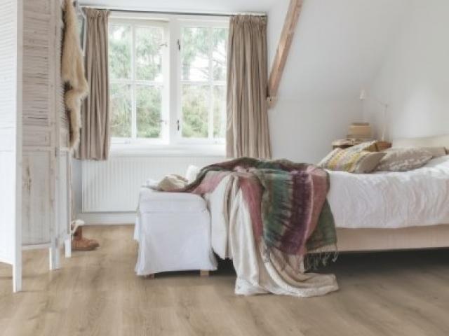 Stratifié Quickstep : MAJESTIC MJ3552 - Chêne désert gris brossé