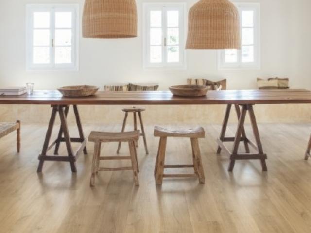 Stratifié Quickstep : CAPTURE SIG4762 - Chêne chaud naturel brossé