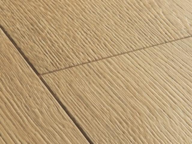 Stratifié Quickstep : CAPTURE SIG4762 - Chêne chaud naturel brossé
